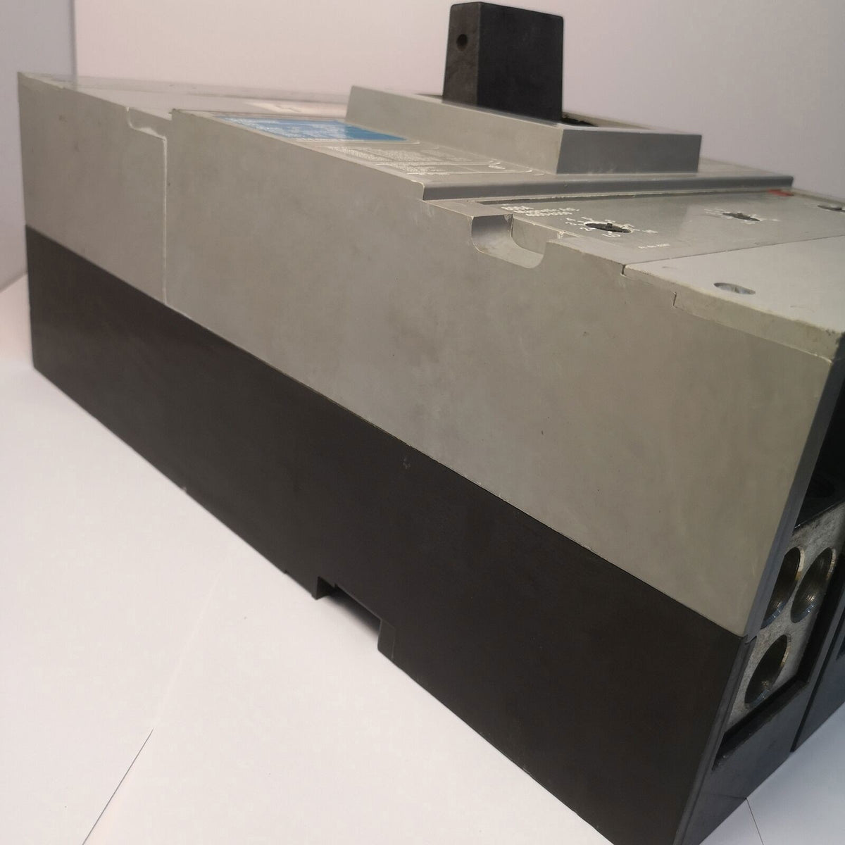 Siemens Circuit Breaker MXD63B800 (New without factory box)