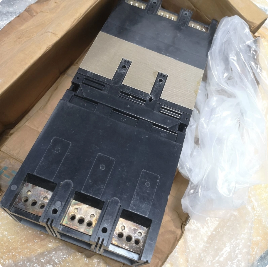 Siemens CLD63B600 Circuit Breaker 600V 600A 3P Sentron Series