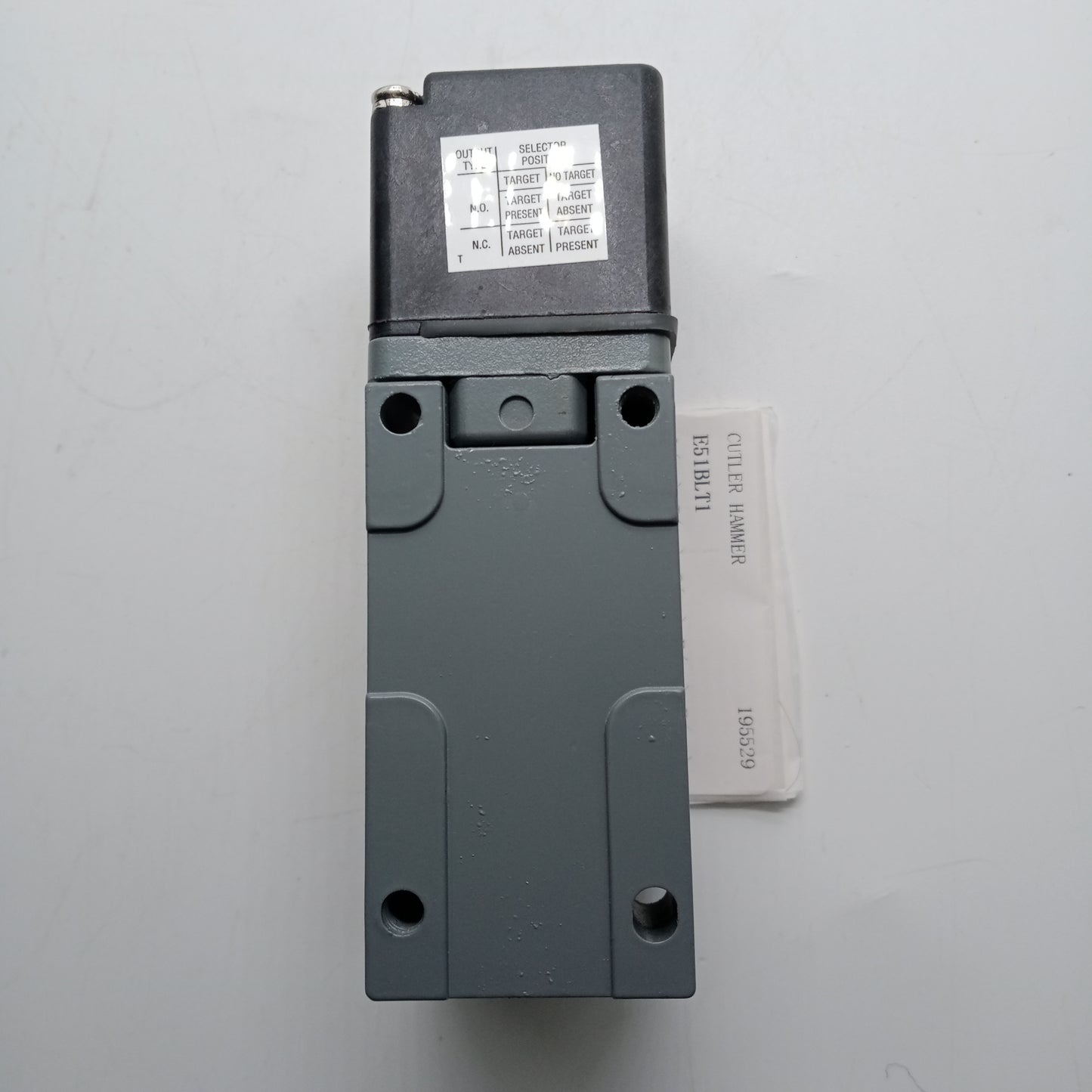 CUTLER HAMMER Proximity switch E51BLT1