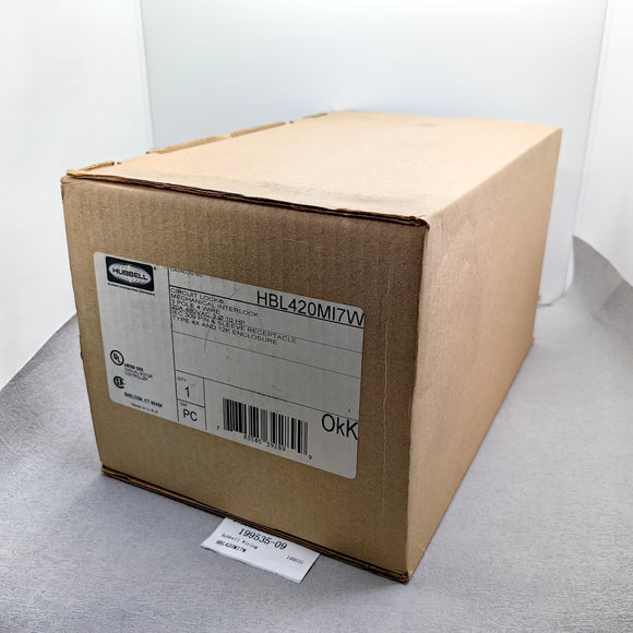 Hubbell Interlocking socket HBL420MI7W