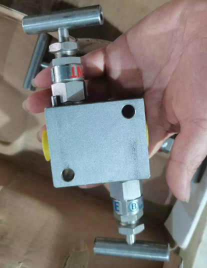 PARKER HLS2V Valve