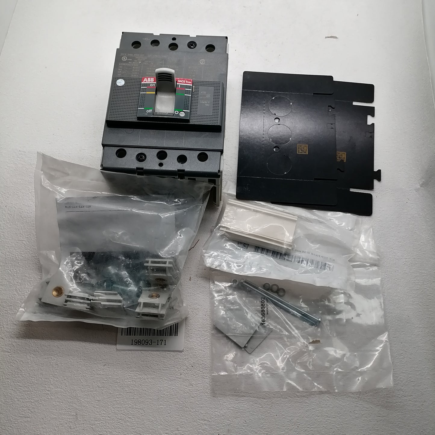 ABB Circuit Breaker XT3S 225