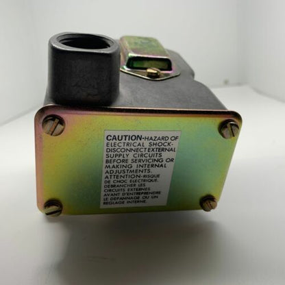 Barksdale Pressure Switch D1T-H18SS