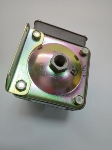 Barksdale Pressure Switch D1T-M18SS