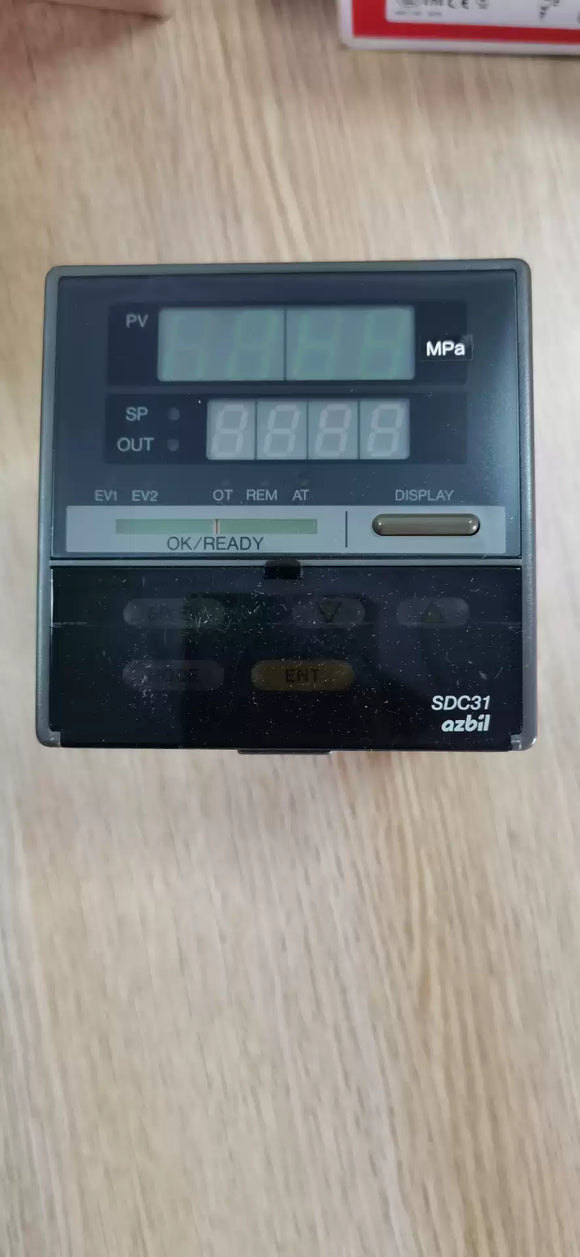 Azbil Controller SDC31